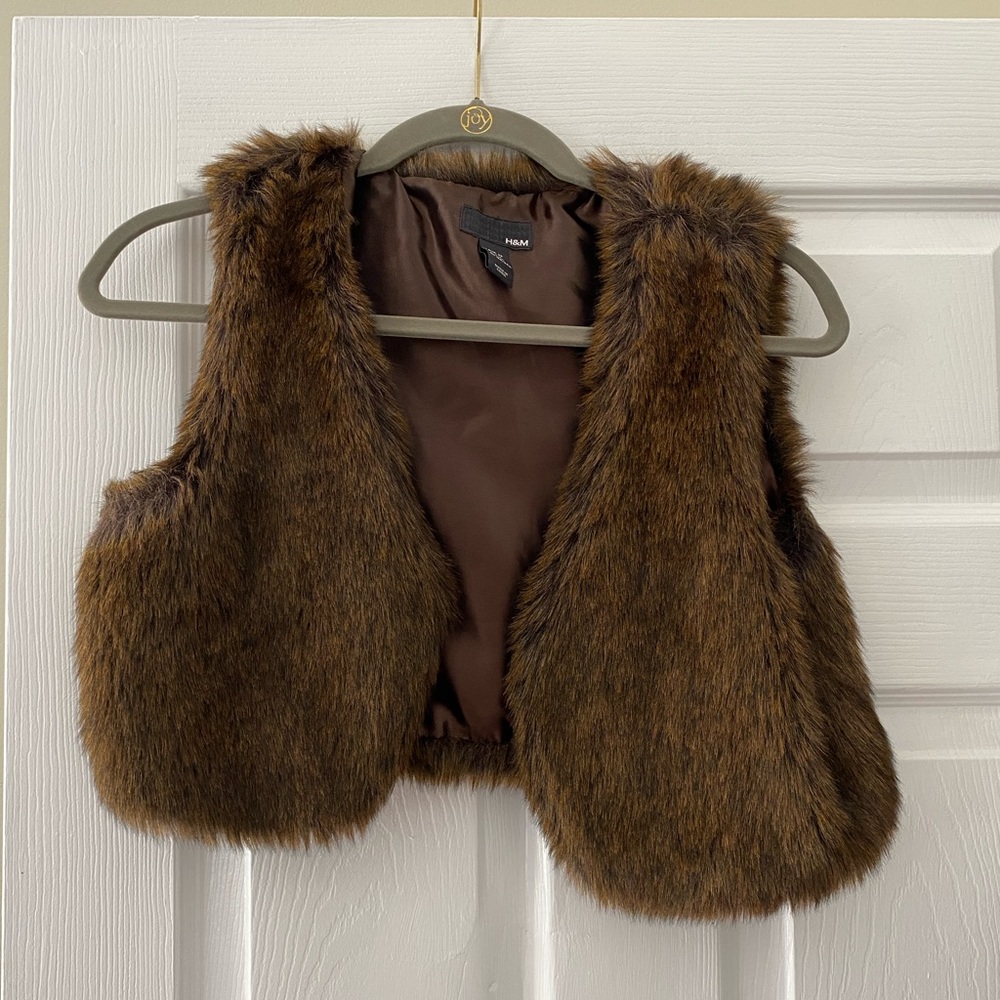 H&M Faux Fur Crop vest